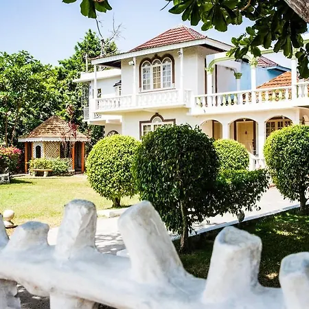 Villa Nakia & Nadia Wing
